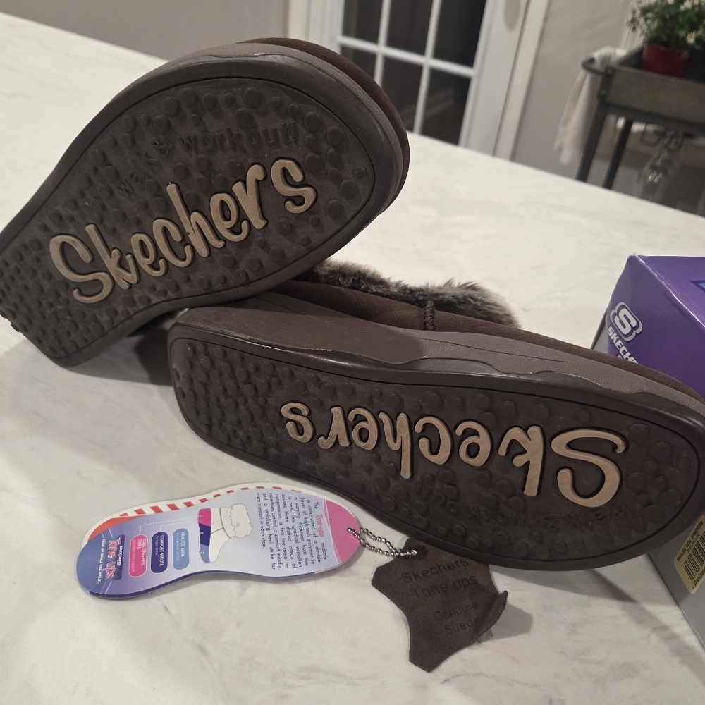 New Skechers Tone-ups Walking Suede Boots - Picture 3 of 9